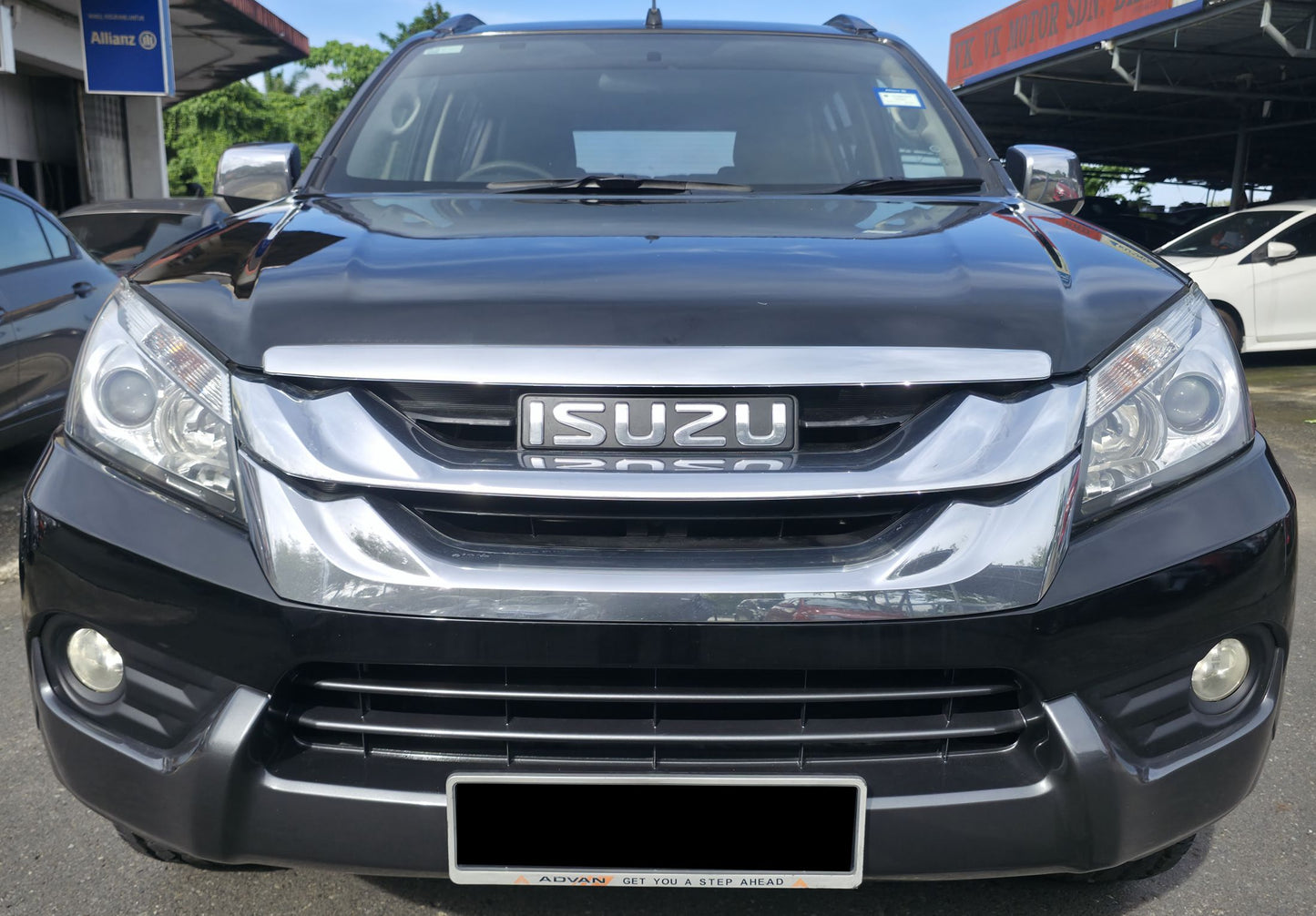 2015 Isuzu MU-X UCR86GGR-TLUH 2.5 A 4x2 (AT)