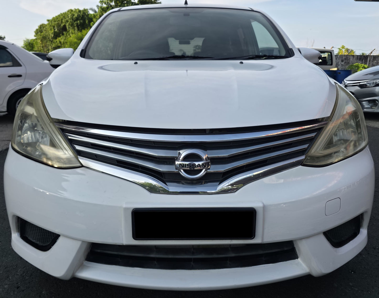 2015 Nissan GRAND LIVINA 1.6L FL (AT) - (SAC9677A)