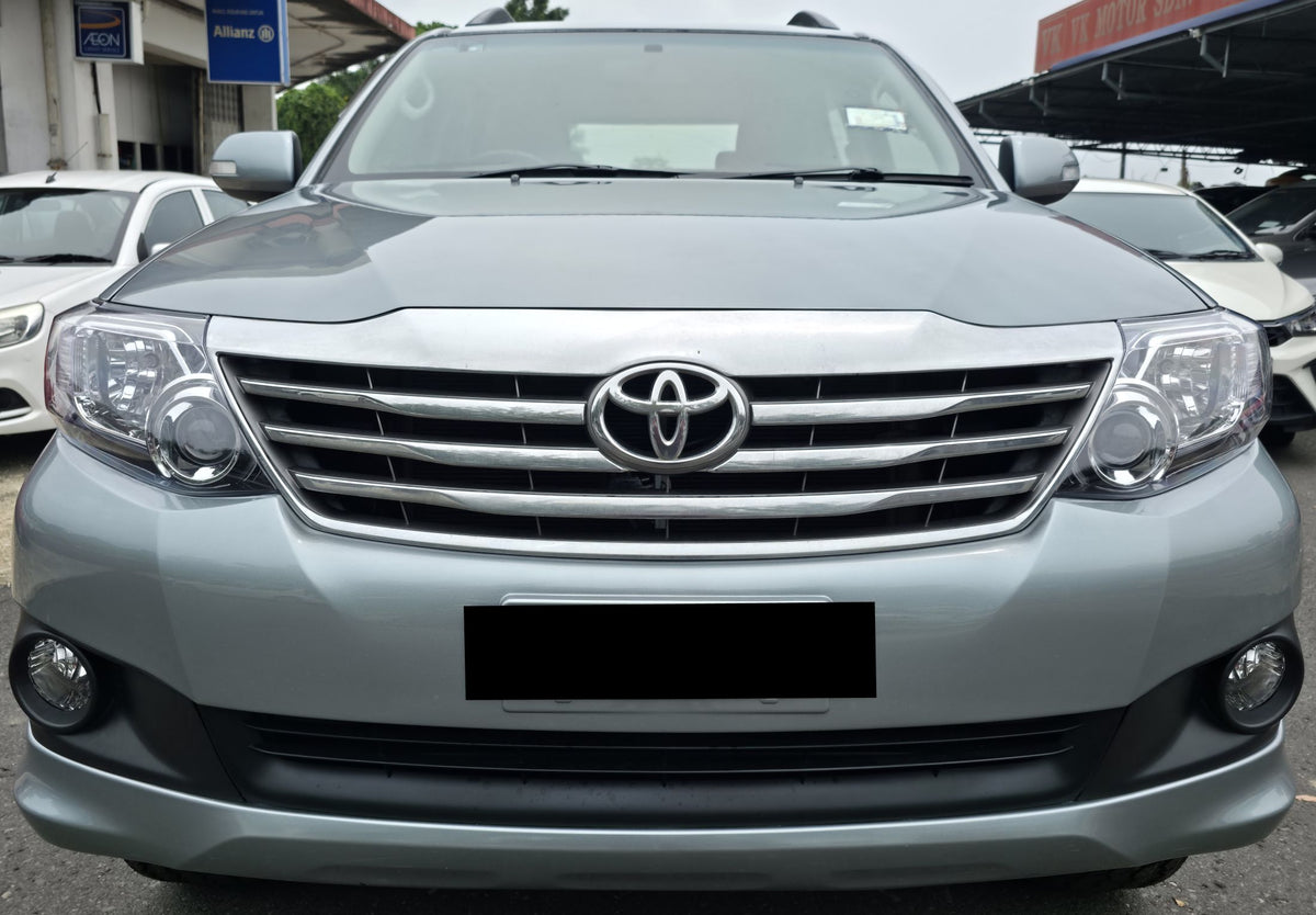 2015 Toyota FORTUNER 2.7 A V TRD 4WD FL 4X4 (AT) - (QMY2275)