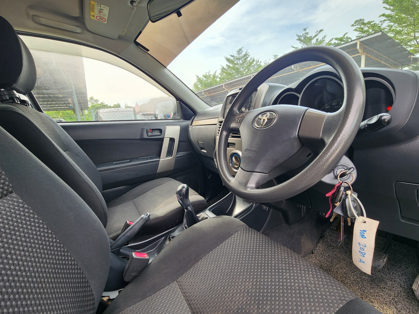 2014 Toyota RUSH 1.5 A G FACELIFT (MT)