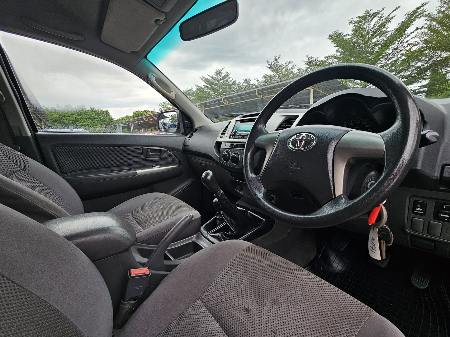 2011 Toyota HILUX D/CAB 2.5 M (G) FL 4WD (MT)