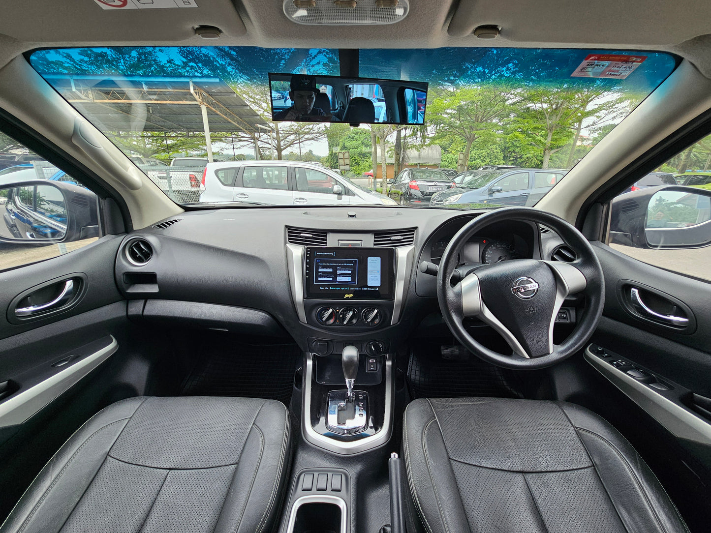 2018 Nissan NAVARA NP300 D/CAB 2.5 A (TYPE SE) 4WD (AT)