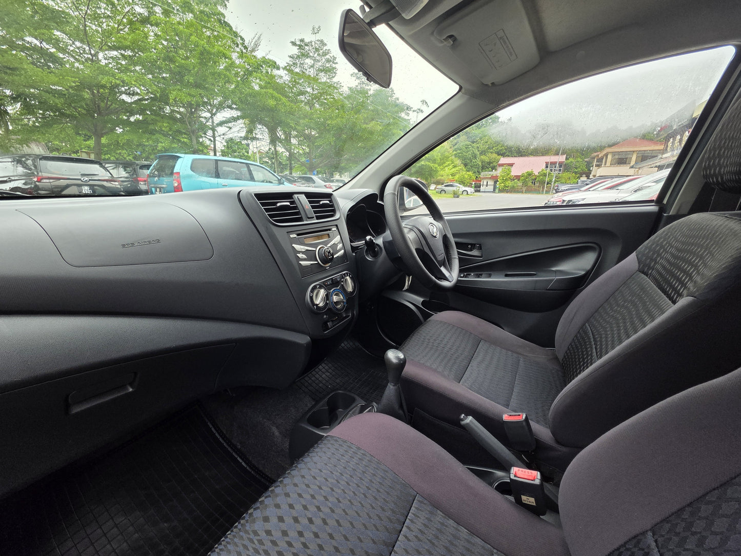 2014 Perodua AXIA 1.0 M - 1000 (G) (MT)