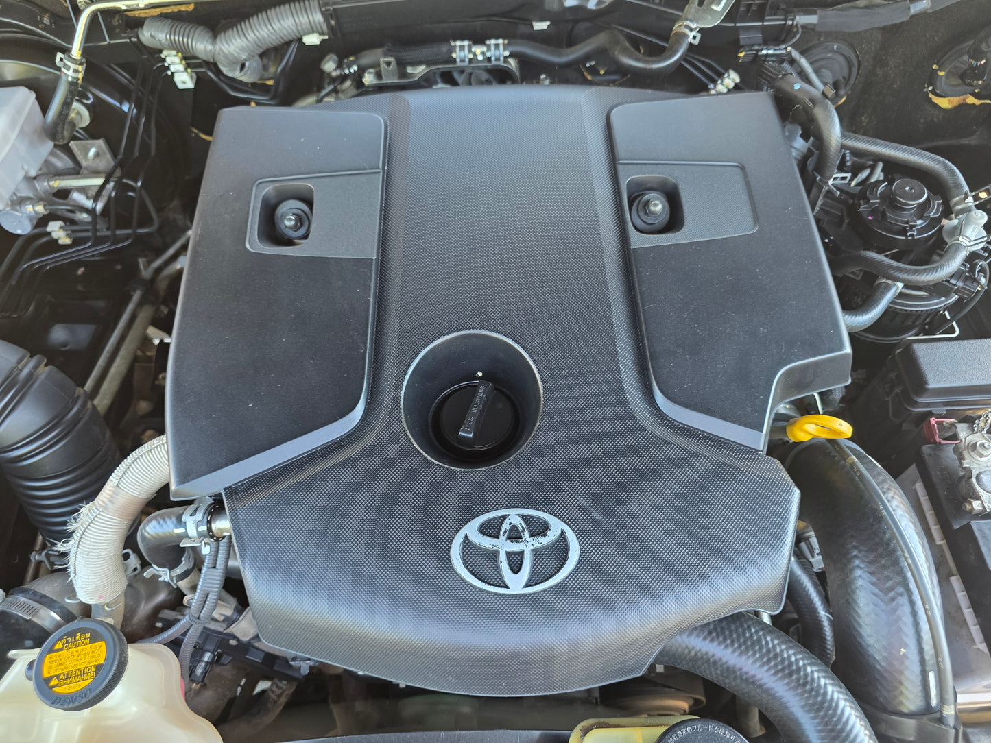 2016 Toyota HILUX D/CAB 2.4 A G VNT 4WD (AT)