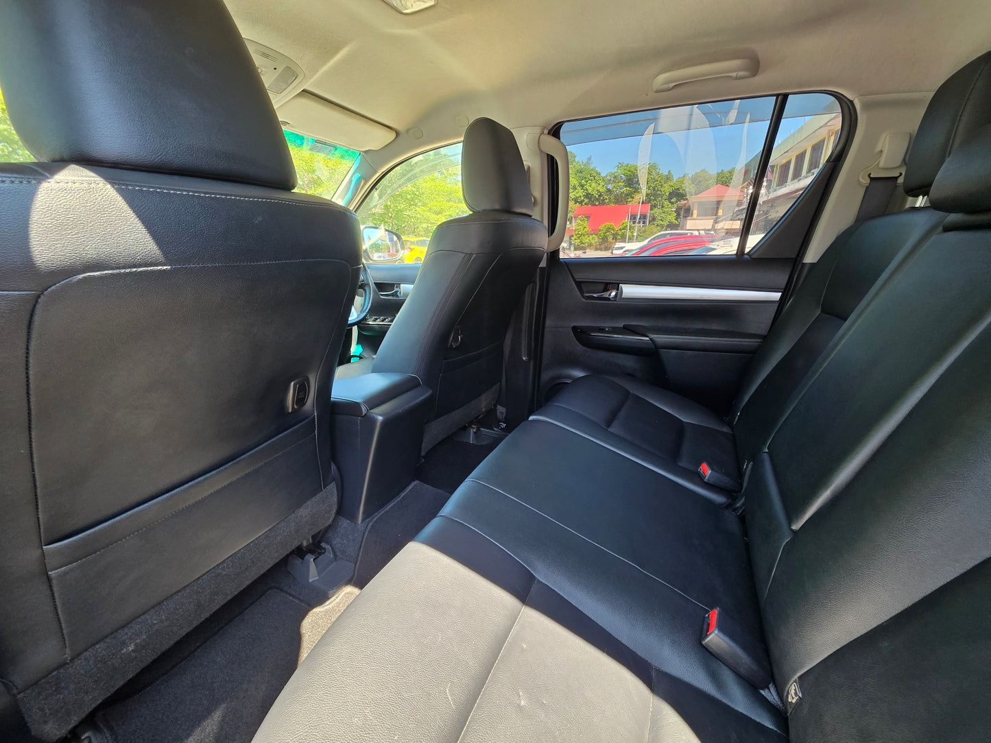 2016 Toyota HILUX D/CAB 2.4 A G VNT 4WD (AT)