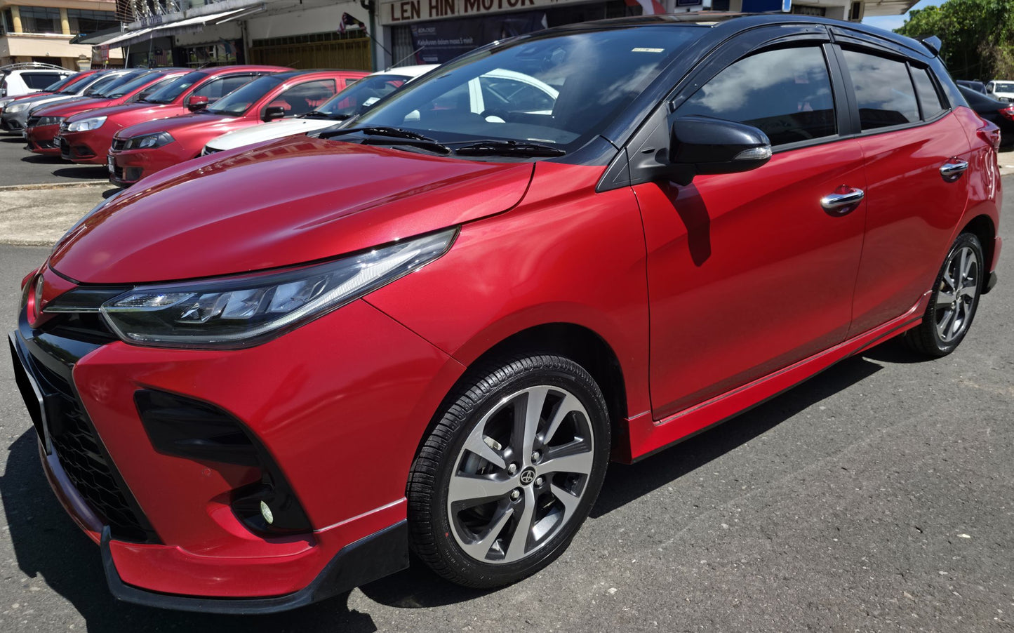 2024 Toyota YARIS 1.5 A (G) AEROKITS CVT (+/-) (7-AT) FL (AT)