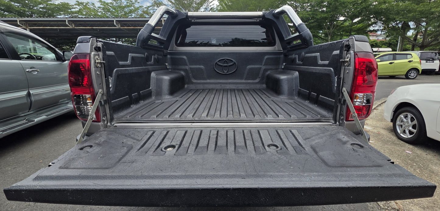 2016 Toyota HILUX D/CAB 2.8 A G VNT INTERCOOLER 4WD (AT)