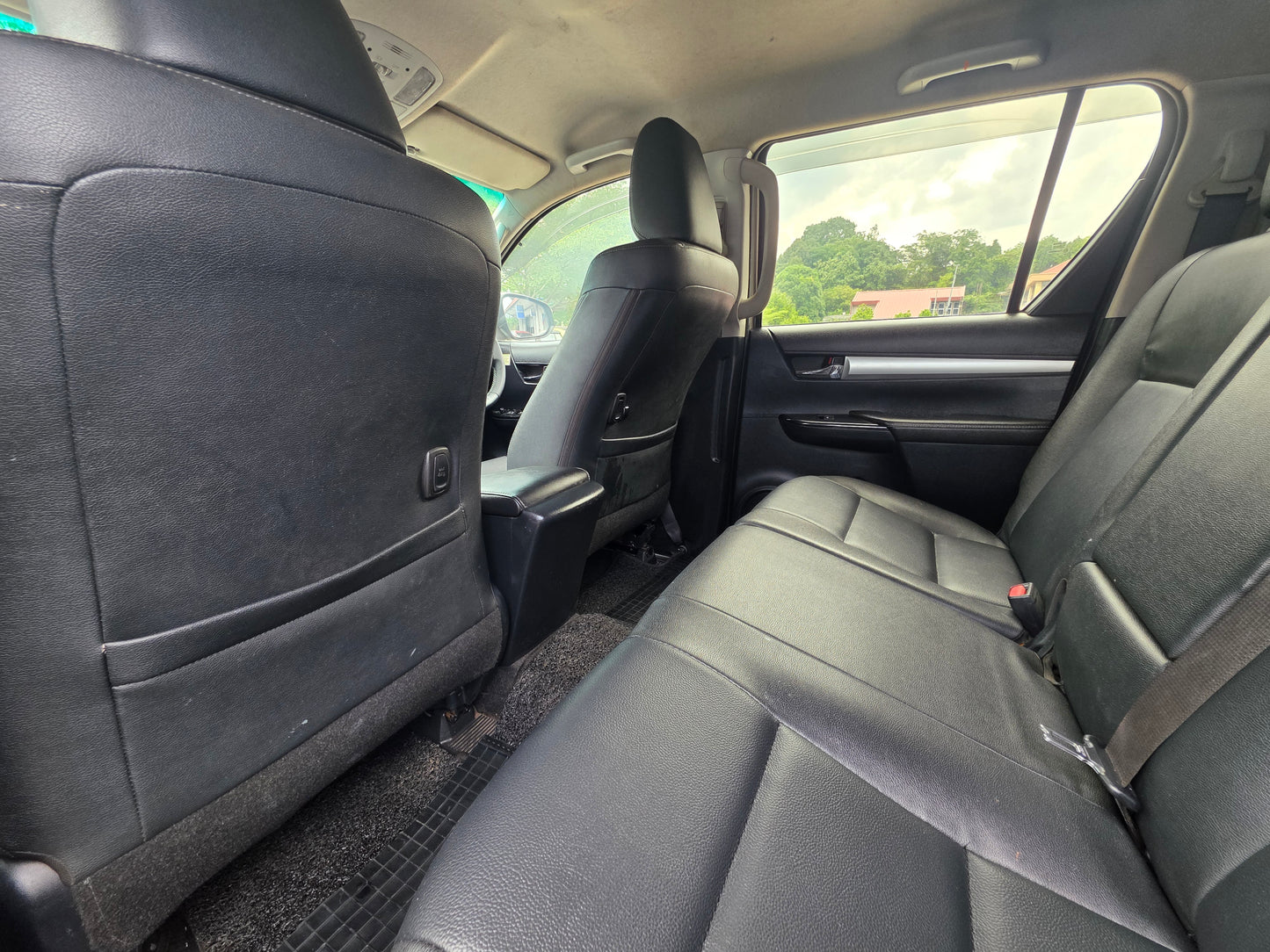 2016 Toyota HILUX D/CAB 2.8 A G VNT INTERCOOLER 4WD (AT)