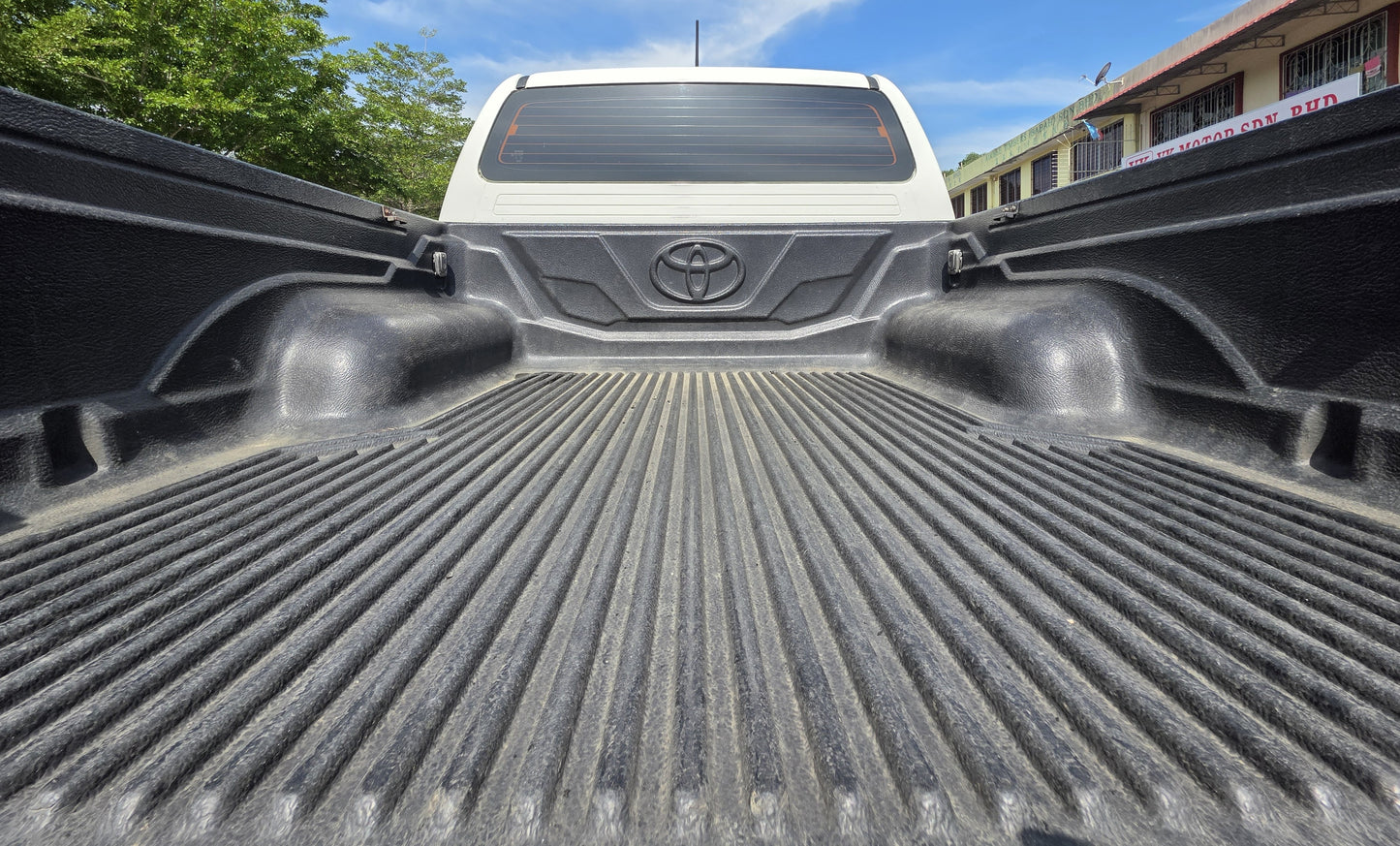 2014 Toyota HILUX D/CAB 2.5 M (G) VNT 4WD (MT)