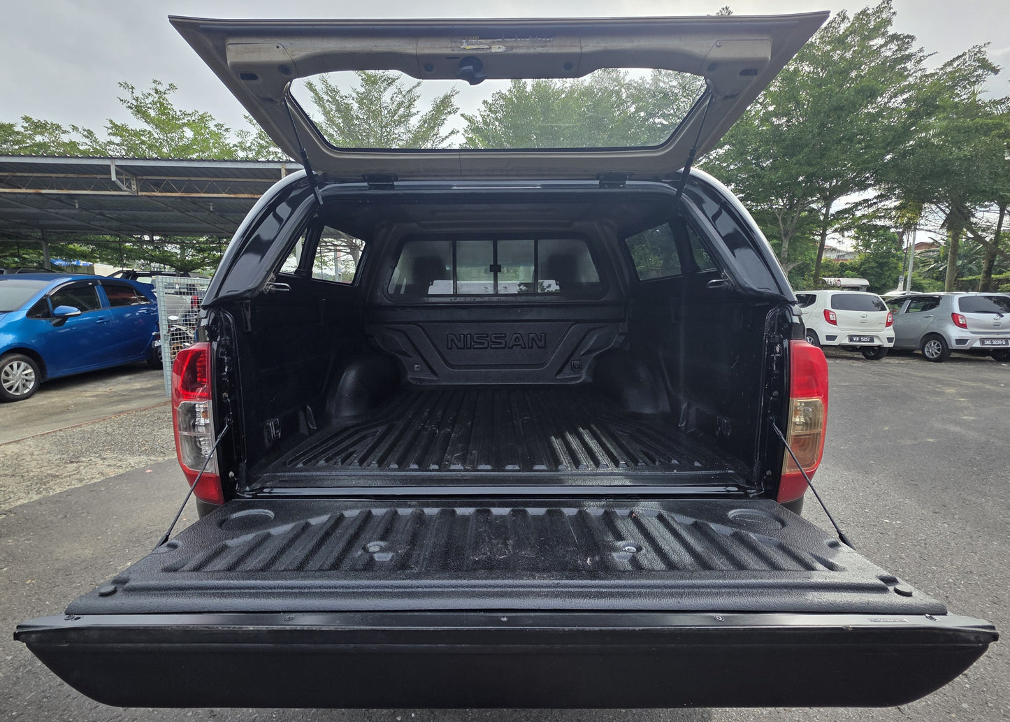 2019 Nissan NAVARA NP300 D/CAB 2.5 A (TYPE SE) 4WD (AT)