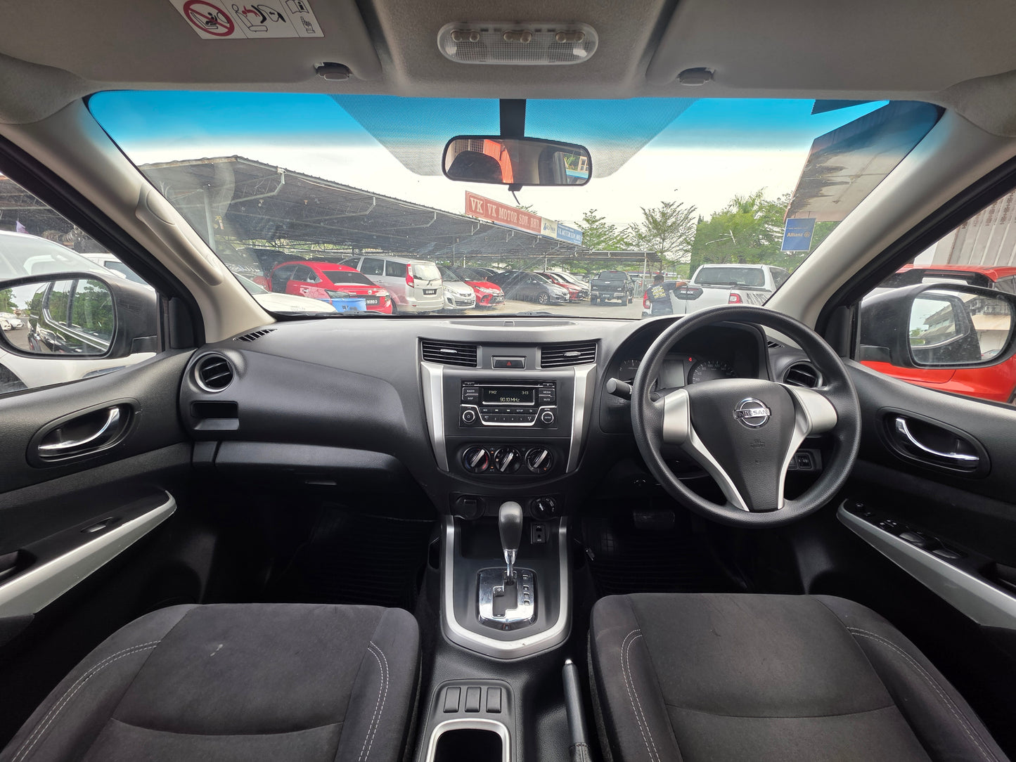 2019 Nissan NAVARA NP300 D/CAB 2.5 A (TYPE SE) 4WD (AT)