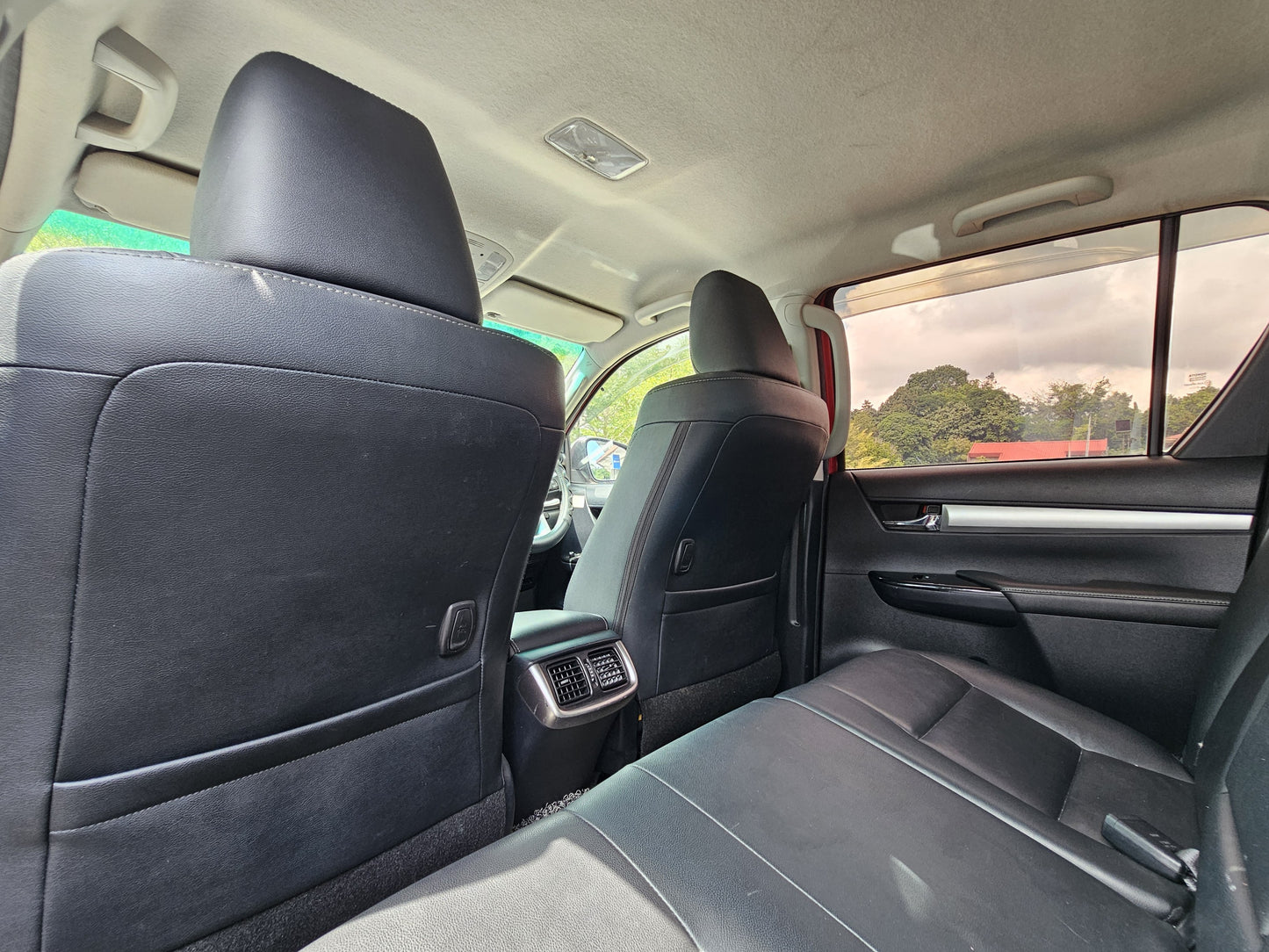 2017 Toyota HILUX D/CAB 2.8 A G VNT INTERCOOLER 4WD (AT)