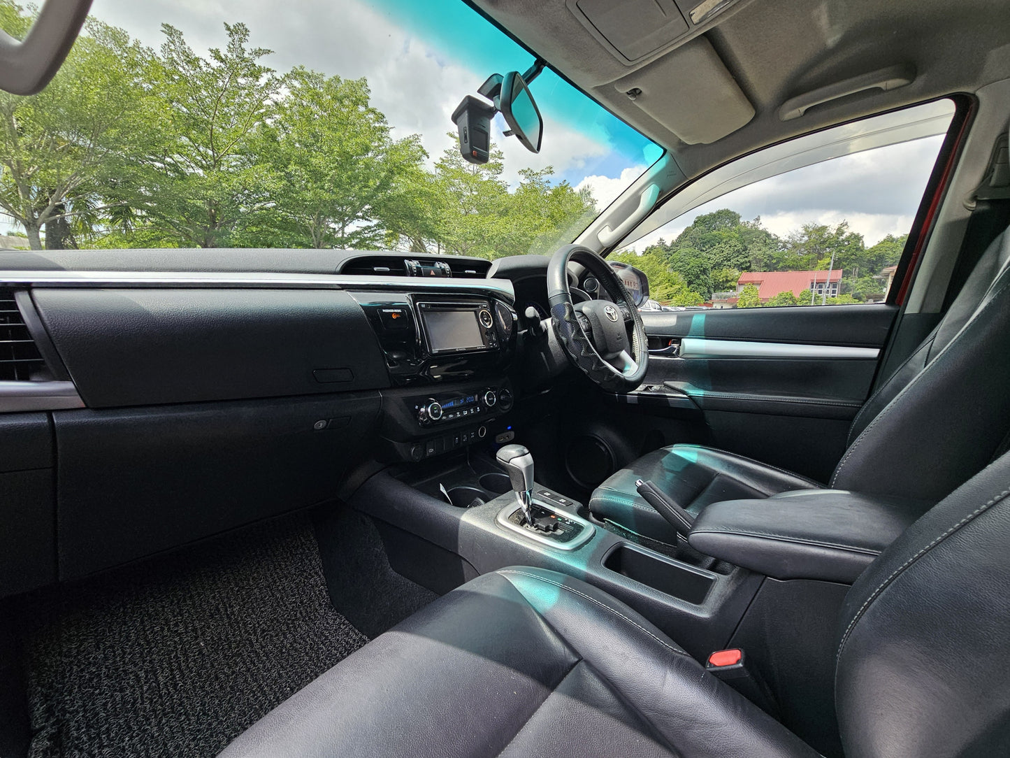 2017 Toyota HILUX D/CAB 2.8 A G VNT INTERCOOLER 4WD (AT)