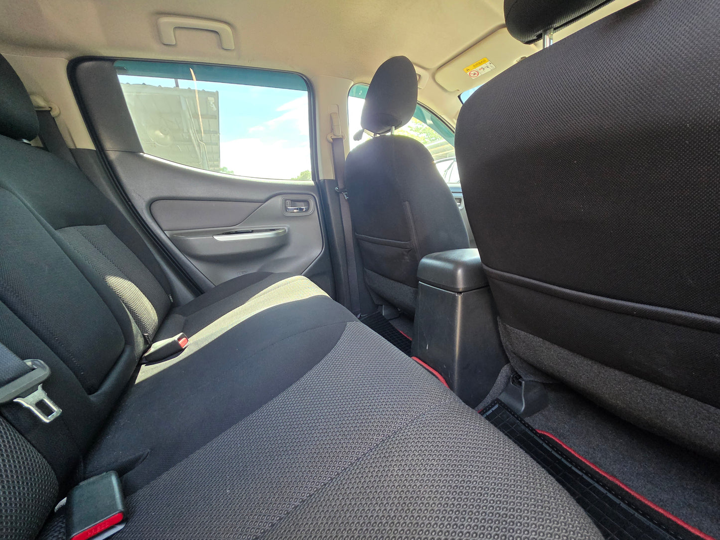 2018 (Reg 2019) Mitsubishi TRITON D/CAB 2.4 M VGT 4WD (MT)