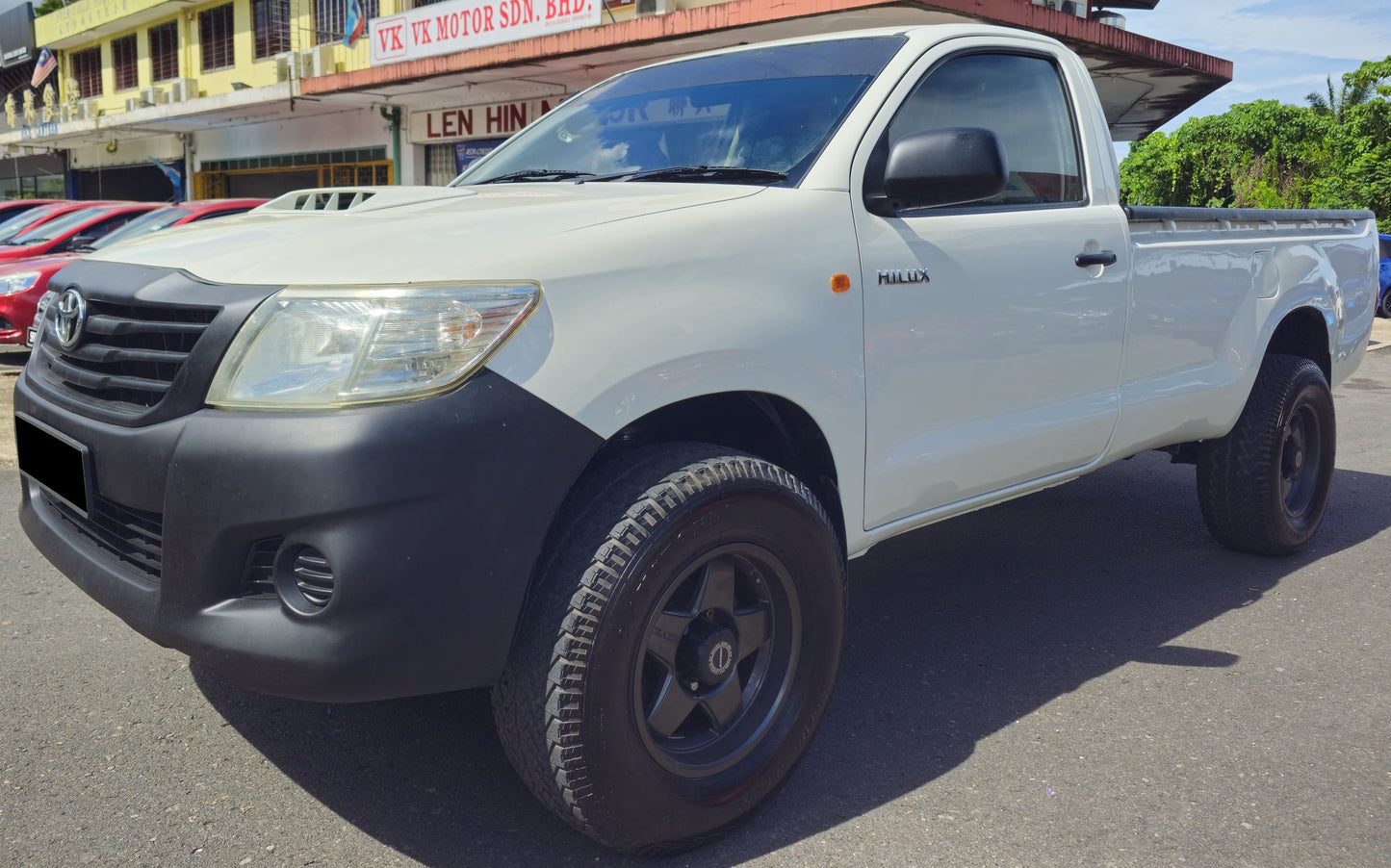 2015 Toyota HILUX SC 2.5 M VNT 4WD (MT)