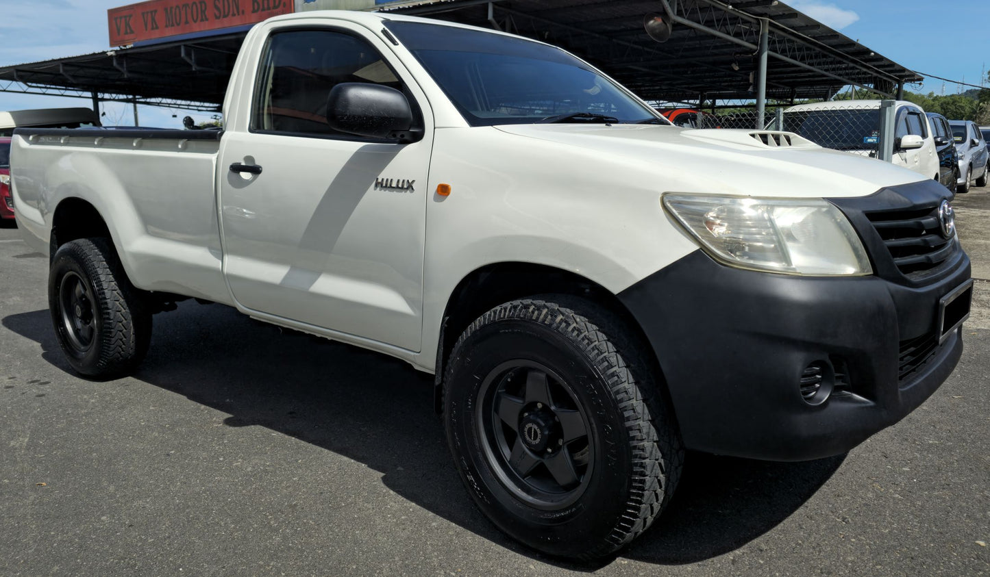 2015 Toyota HILUX SC 2.5 M VNT 4WD (MT)