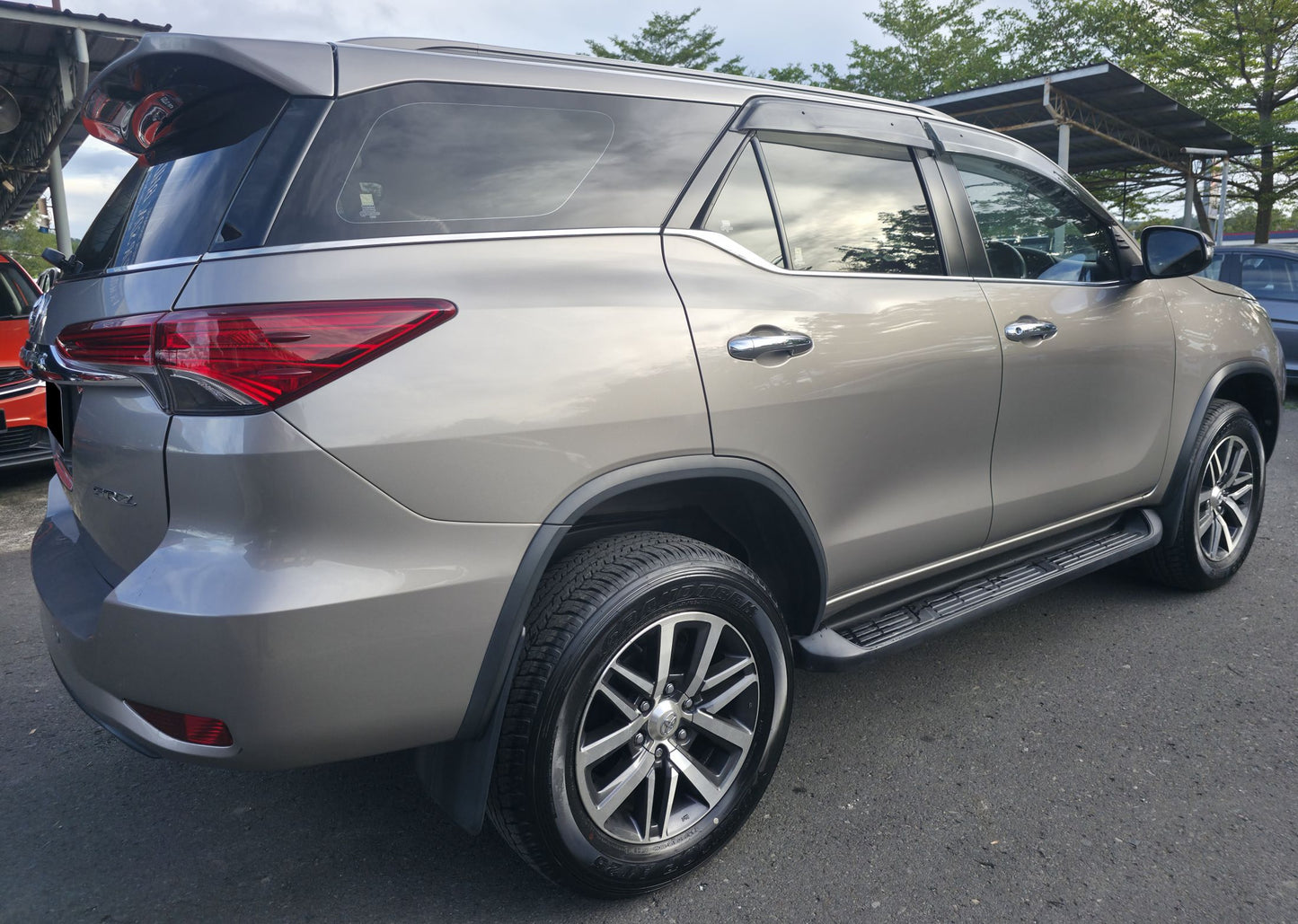 2017 Toyota FORTUNER 2.7 A SRZ 4WD 4X4 (AT)