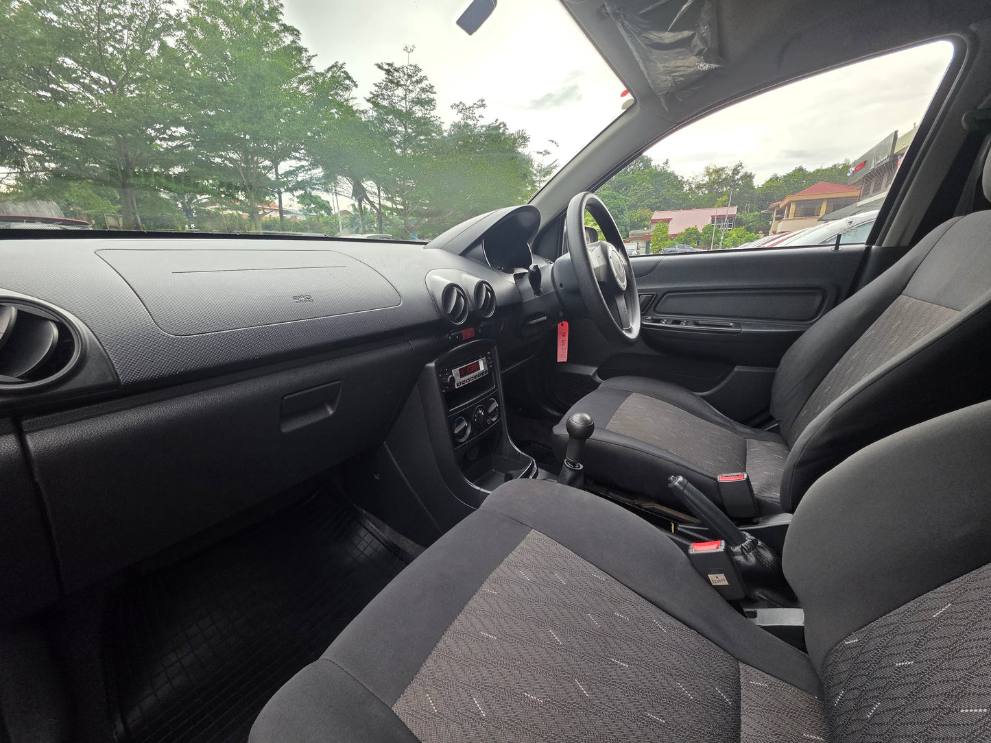 2015 (Reg 2016) Proton SAGA 1.3 M FL EXEC (MT)