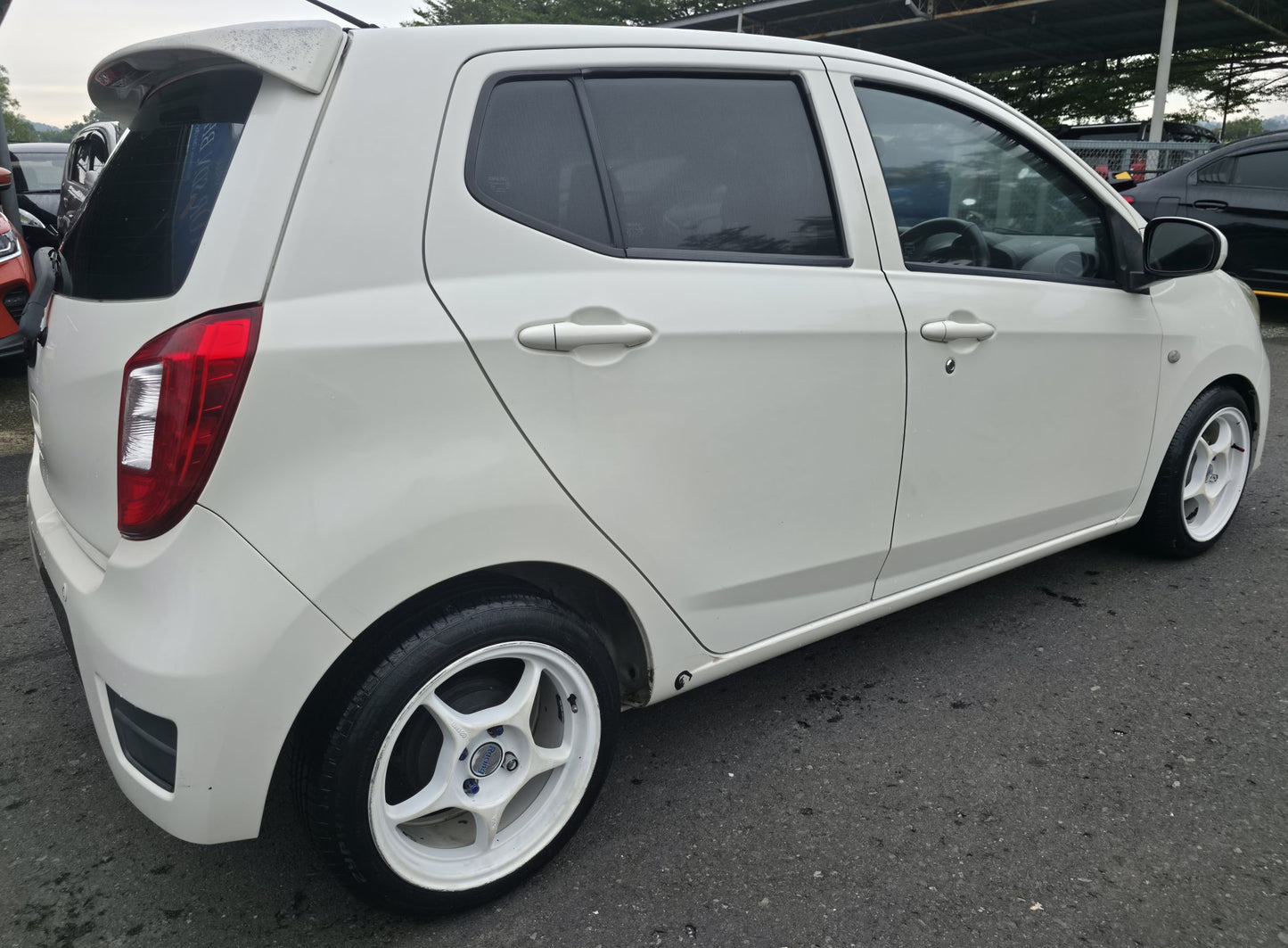 2017 Perodua AXIA 1.0 M - 1000 G FL (MT)