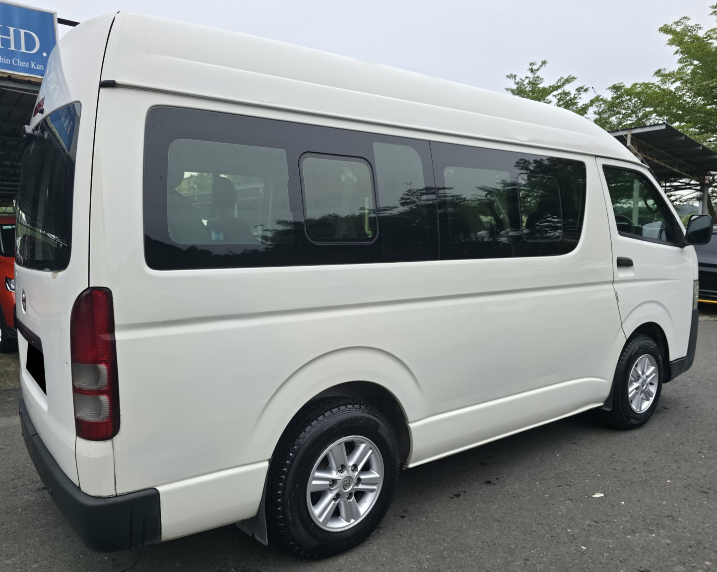 2015 Toyota HIACE WINDOW VAN 2.5 M KDH200 (DIESEL) (MT)