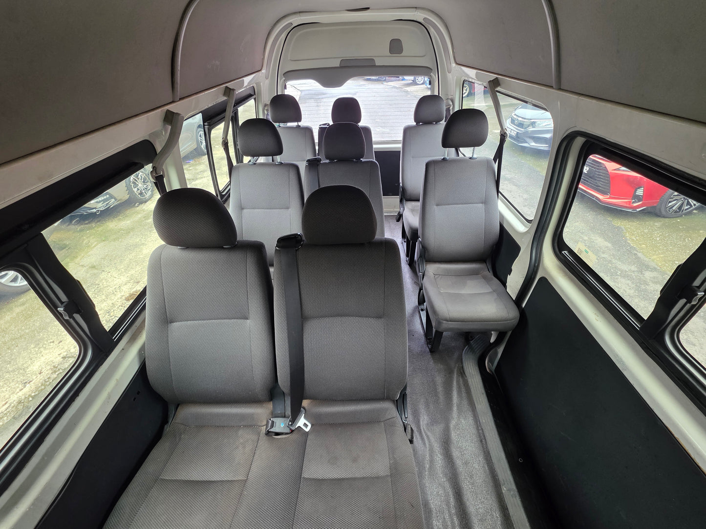 2015 Toyota HIACE WINDOW VAN 2.5 M KDH200 (DIESEL) (MT)
