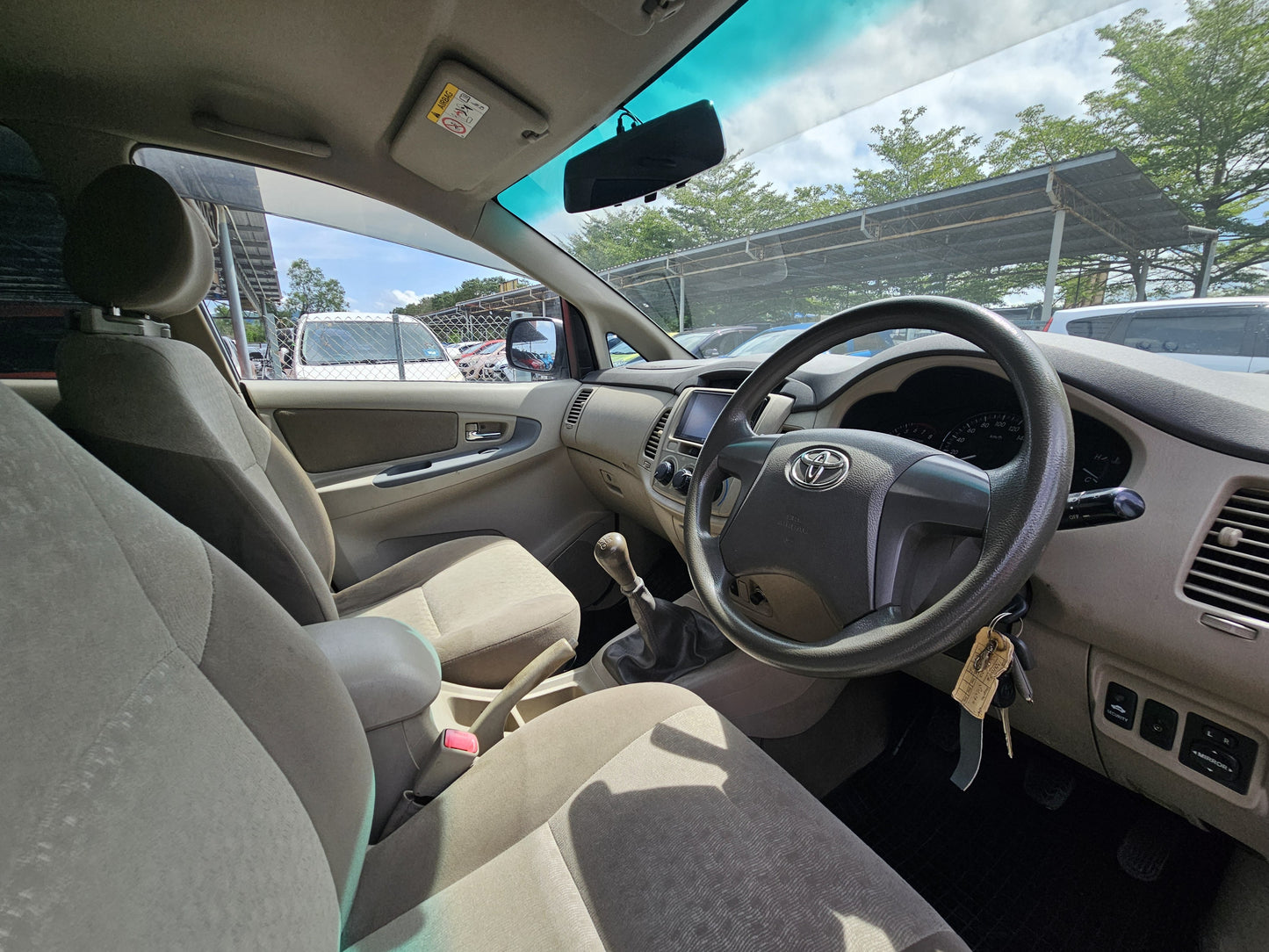 2015 (Reg 2016) Toyota INNOVA 2.0 M E FL (MT)