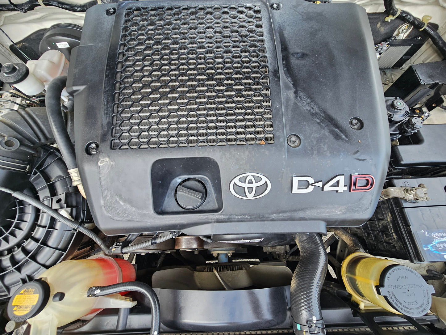 2015 Toyota HILUX D/CAB 2.5 A (G) VNT 4WD (AT)