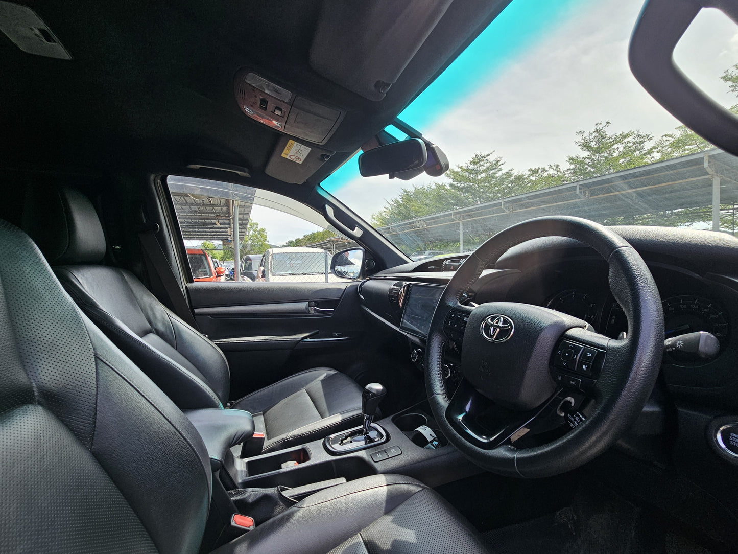 2021 Toyota HILUX D/CAB 2.8 A ROGUE VNT 4WD FL (AT)