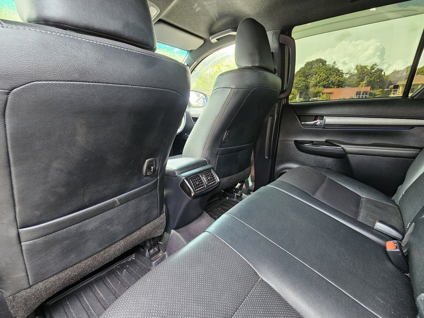 2021 Toyota HILUX D/CAB 2.8 A ROGUE VNT 4WD FL (AT)