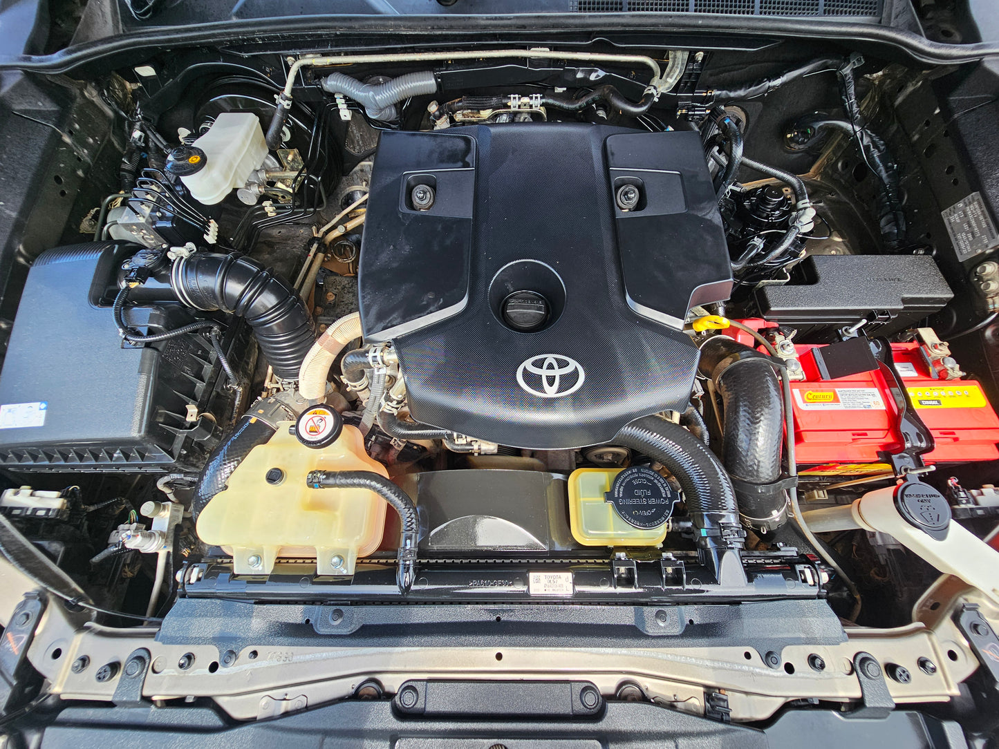 2021 Toyota HILUX D/CAB 2.8 A ROGUE VNT 4WD FL (AT)