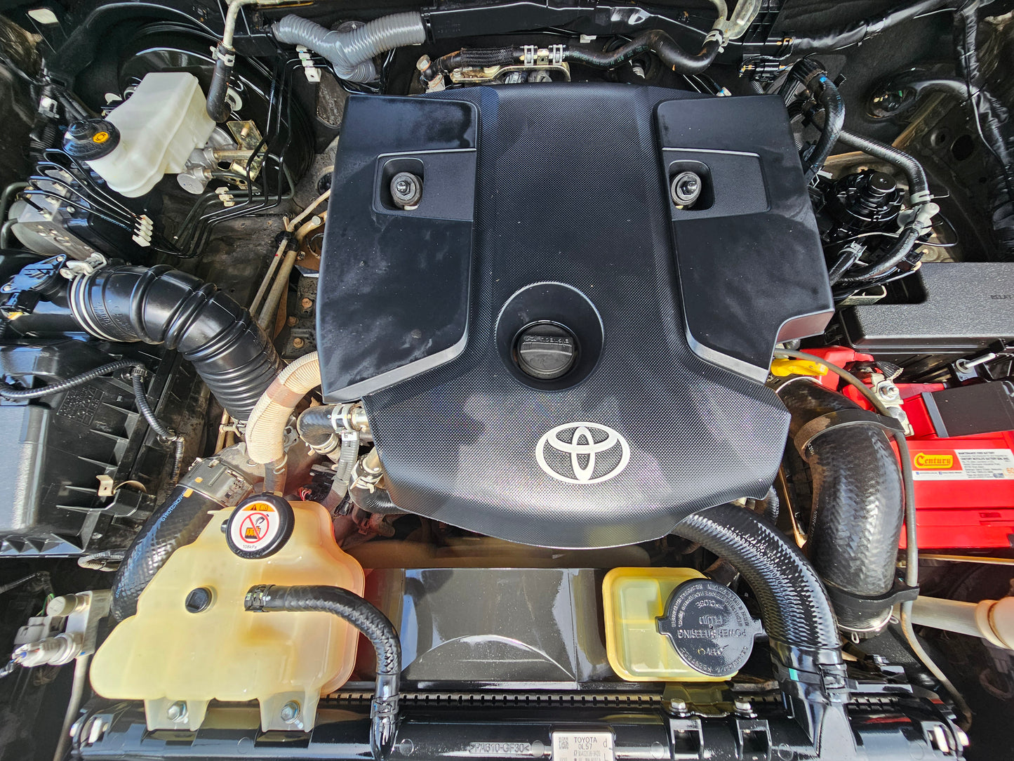 2021 Toyota HILUX D/CAB 2.8 A ROGUE VNT 4WD FL (AT)