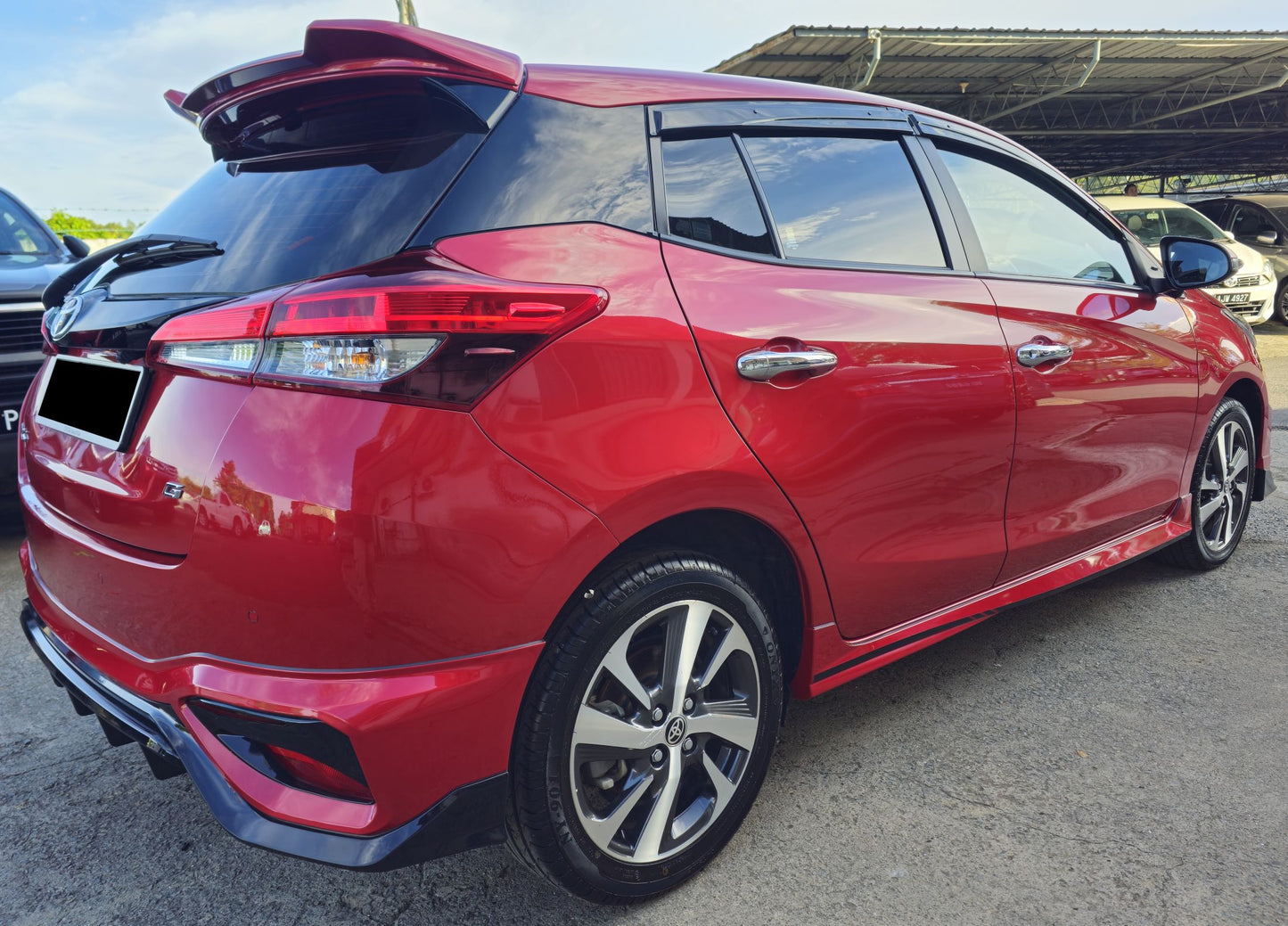 2024 Toyota YARIS 1.5 A (G) AEROKITS CVT (+/-) (7-AT) FL (AT)