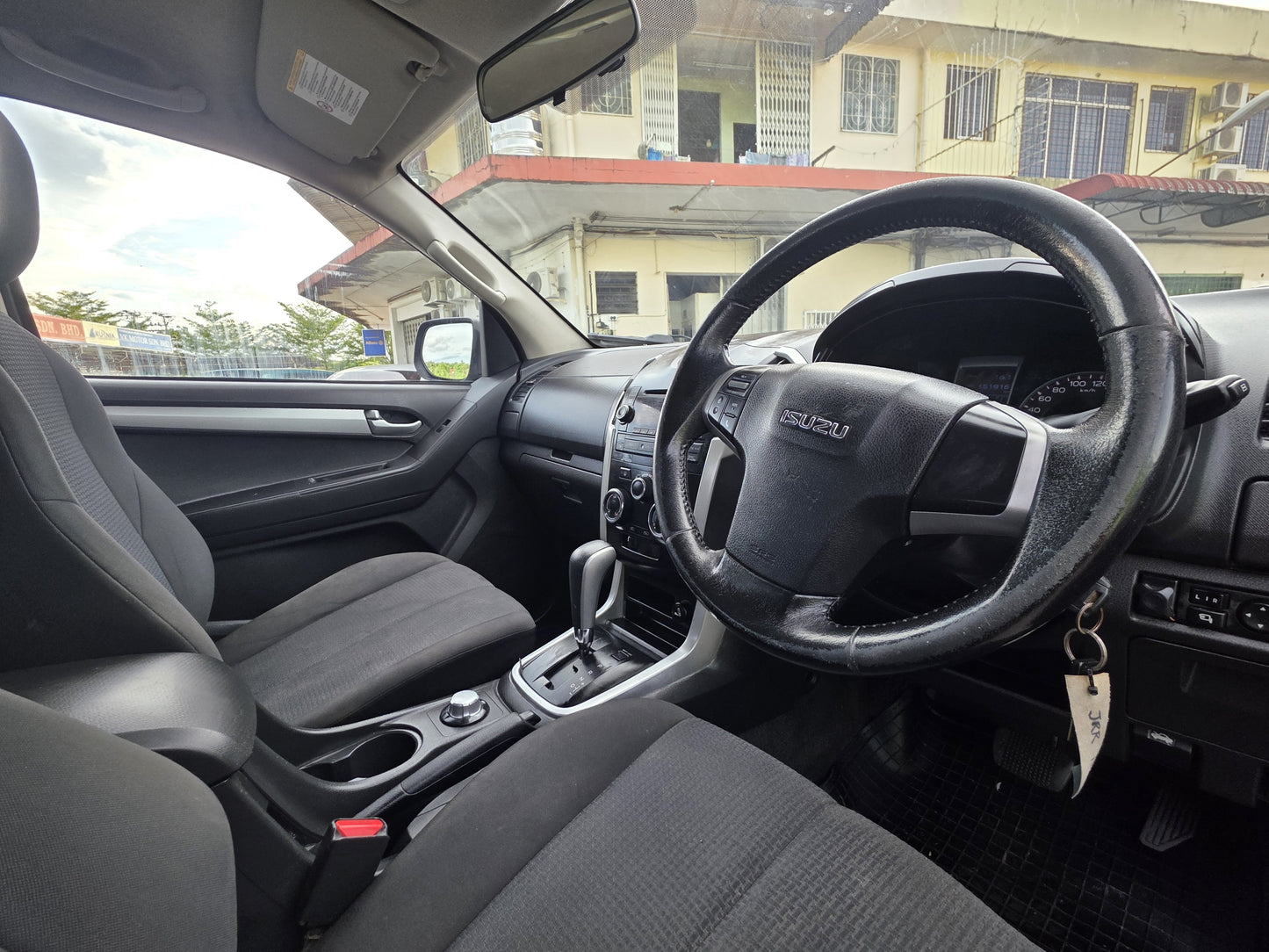 2016 Isuzu D-MAX D/CAB 2.5 A TURBO INTERCOOLER VGS 4WD (AT)