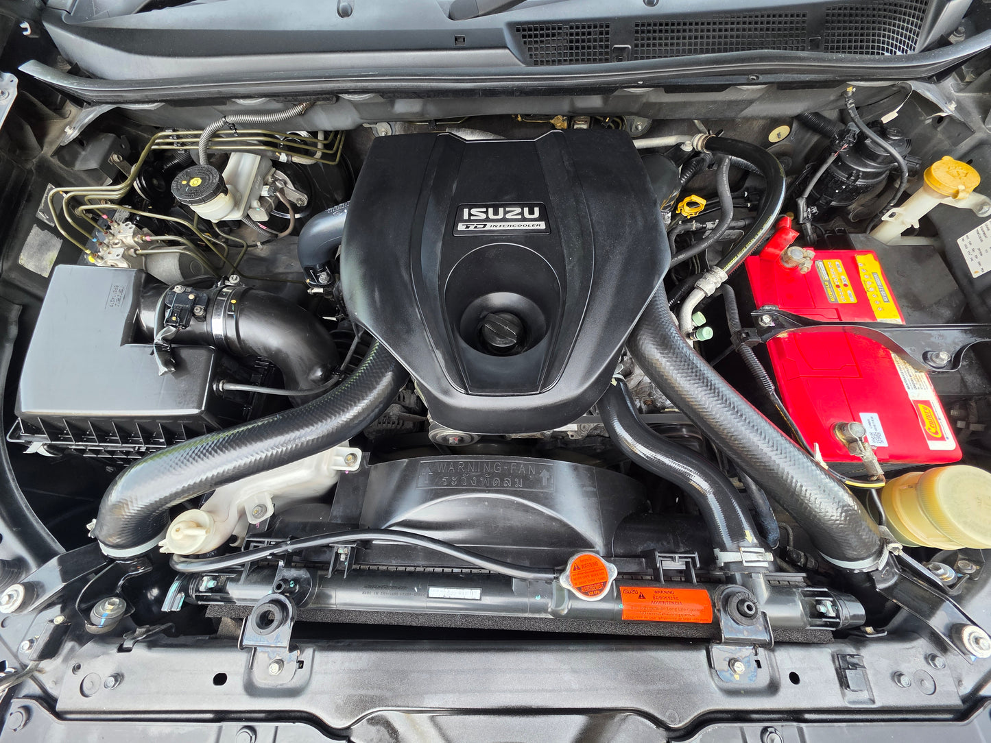 2016 Isuzu D-MAX D/CAB 2.5 A TURBO INTERCOOLER VGS 4WD (AT)