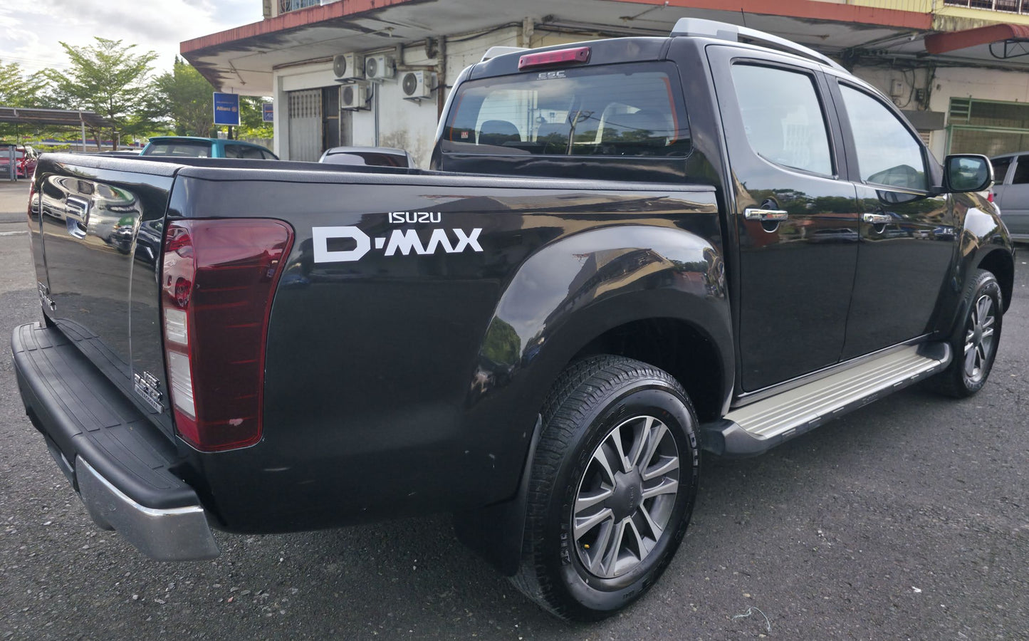 2016 Isuzu D-MAX D/CAB 2.5 A TURBO INTERCOOLER VGS 4WD (AT)