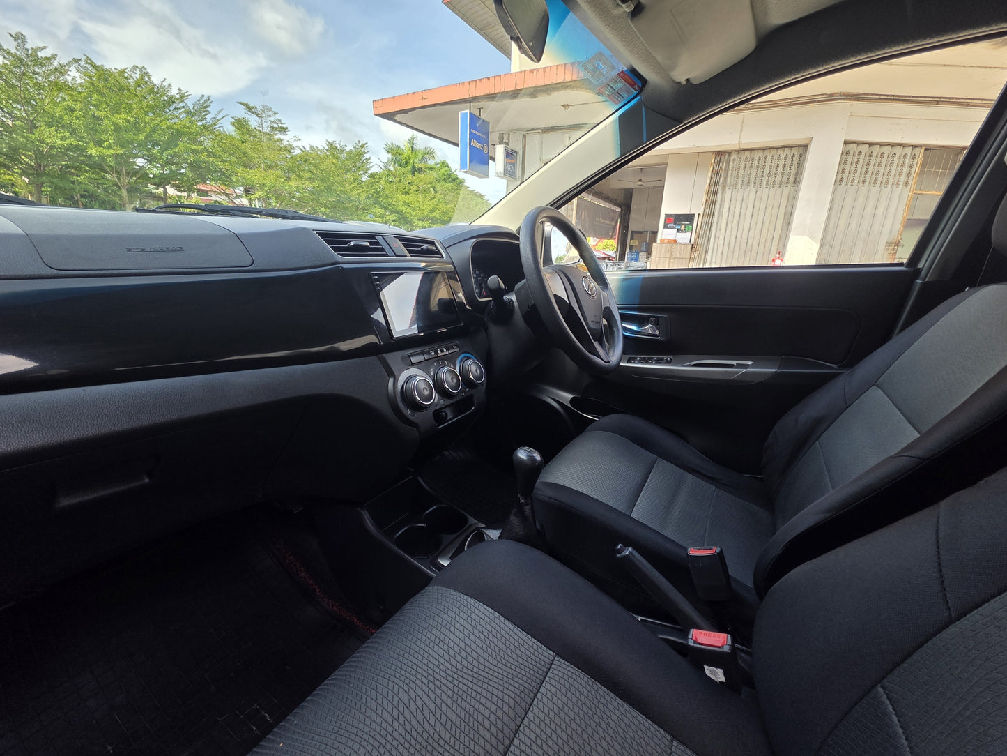 2017 (Reg 2018) Perodua BEZZA 1.3 M - 1300 PREM X FL (MT)