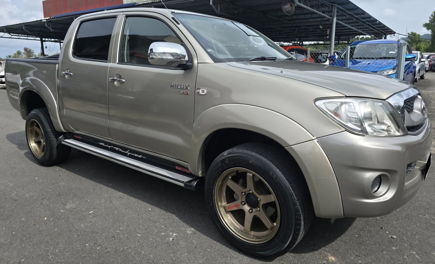 2009 Toyota HILUX D/CAB 2.5 M (G) TURBO 4WD (MT)