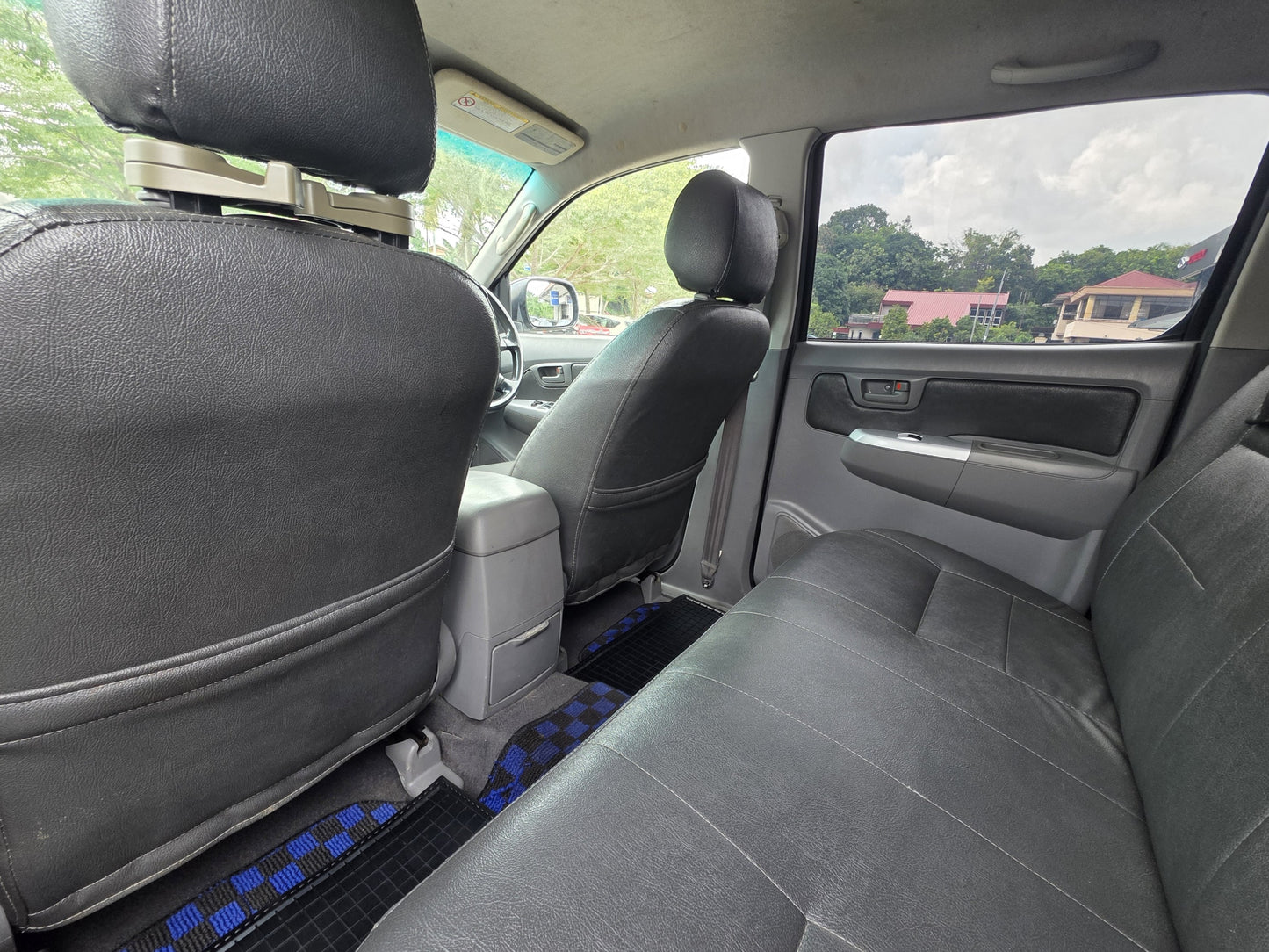 2009 Toyota HILUX D/CAB 2.5 M (G) TURBO 4WD (MT)