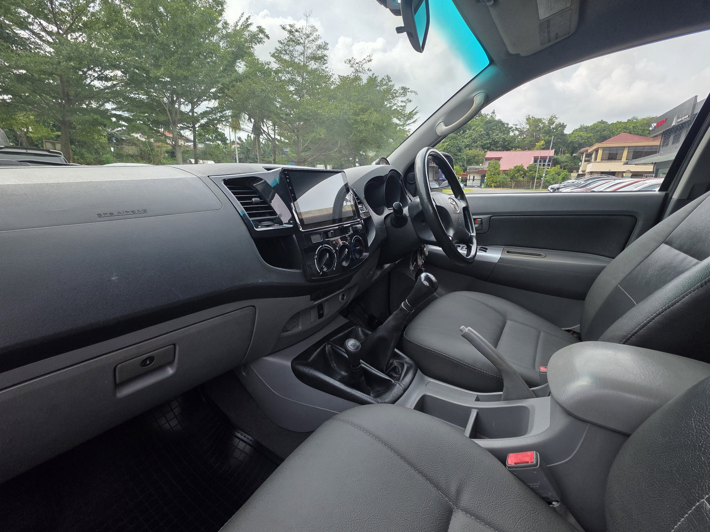 2009 Toyota HILUX D/CAB 2.5 M (G) TURBO 4WD (MT)