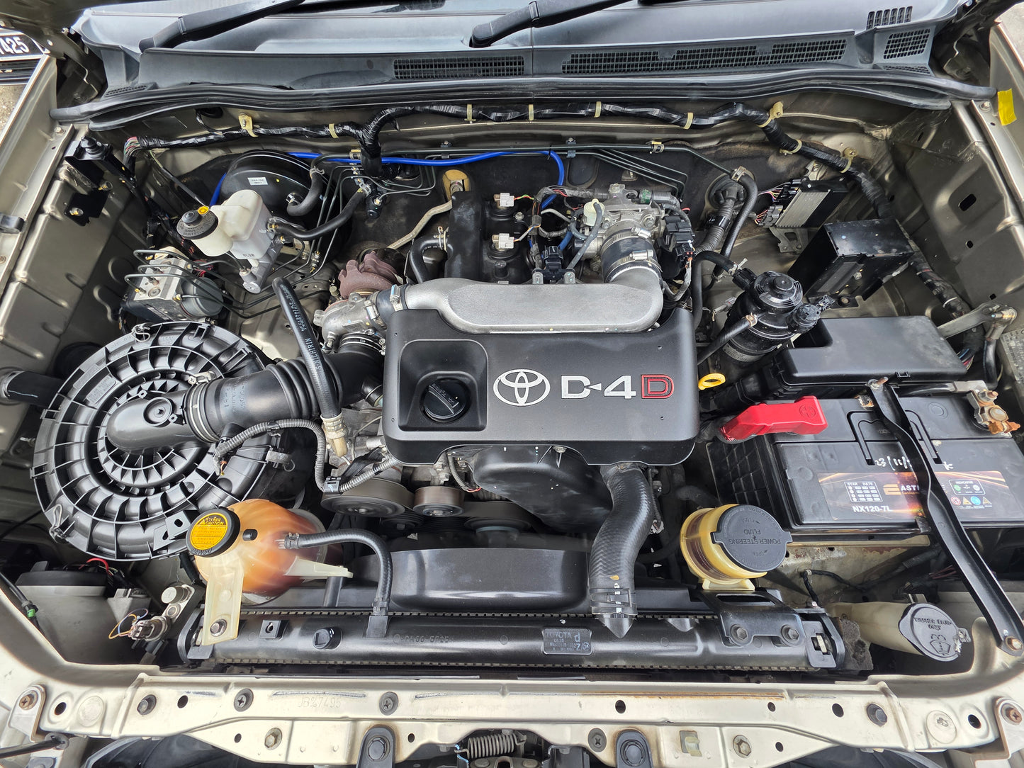 2009 Toyota HILUX D/CAB 2.5 M (G) TURBO 4WD (MT)