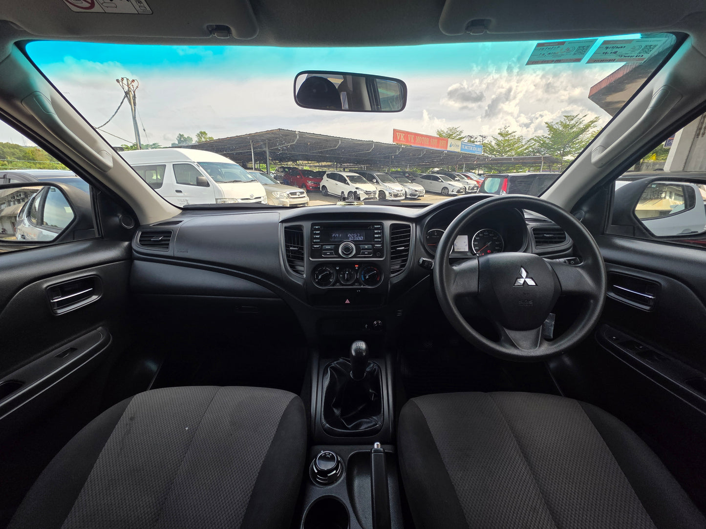 2021 (Reg 2022) Mitsubishi TRITON D/CAB 2.4 M VGT MS 4WD (MT)