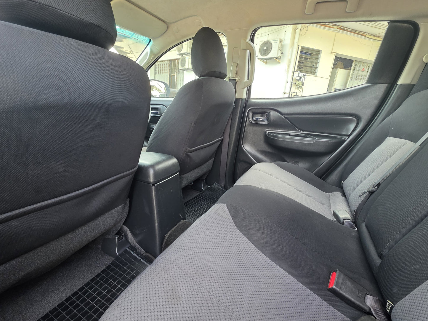 2021 (Reg 2022) Mitsubishi TRITON D/CAB 2.4 M VGT MS 4WD (MT)