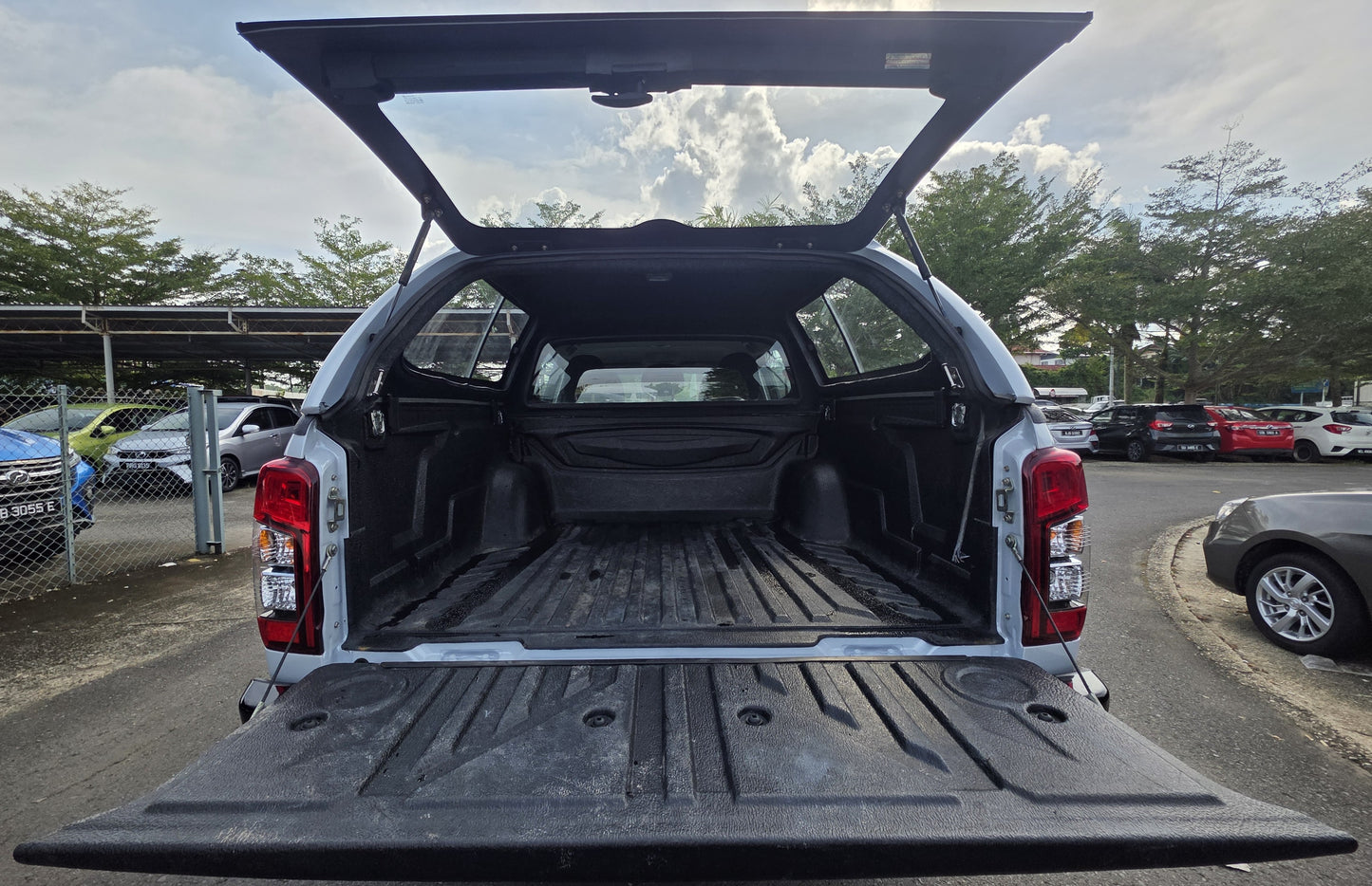 2021 (Reg 2022) Mitsubishi TRITON D/CAB 2.4 M VGT MS 4WD (MT)