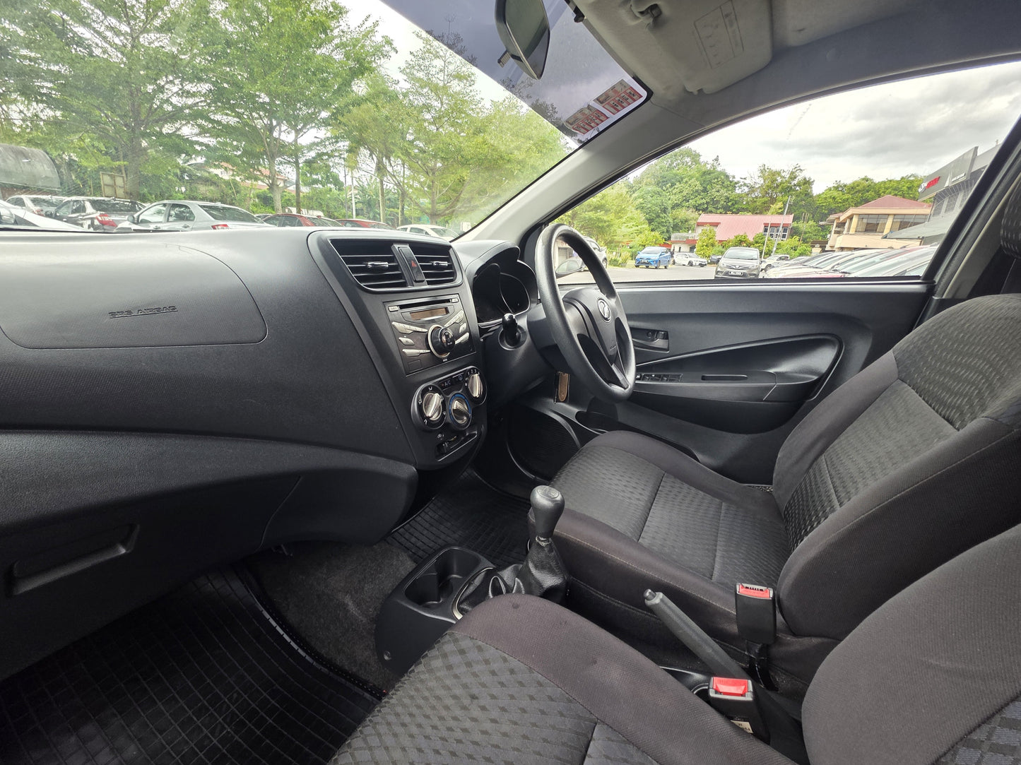 2015 Perodua AXIA 1.0 M - 1000 (G) (MT)