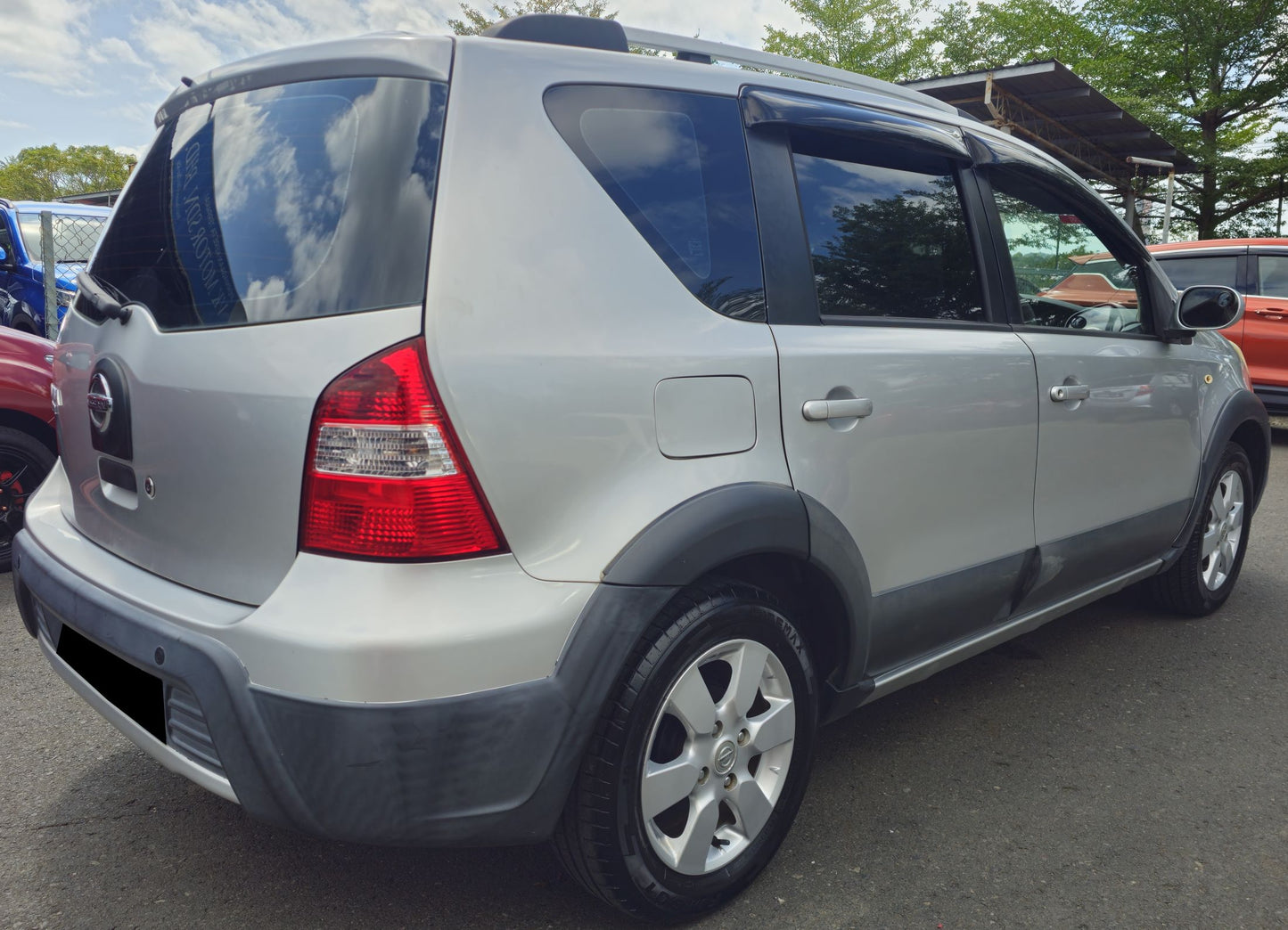 2012 Nissan LIVINA X-GEAR 1.6 A FL (AT)