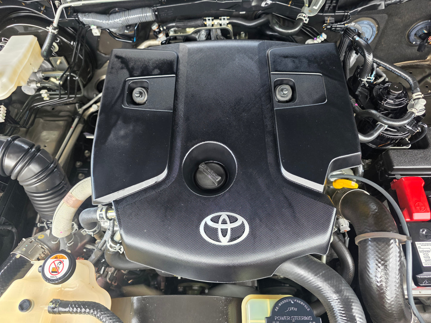 2023 Toyota HILUX D/CAB 2.8 A ROGUE VNT 4WD FL (AT)