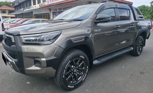 2023 Toyota HILUX D/CAB 2.8 A ROGUE VNT 4WD FL (AT)