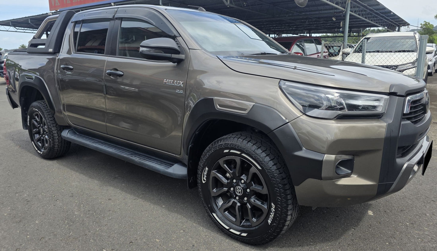 2023 Toyota HILUX D/CAB 2.8 A ROGUE VNT 4WD FL (AT)