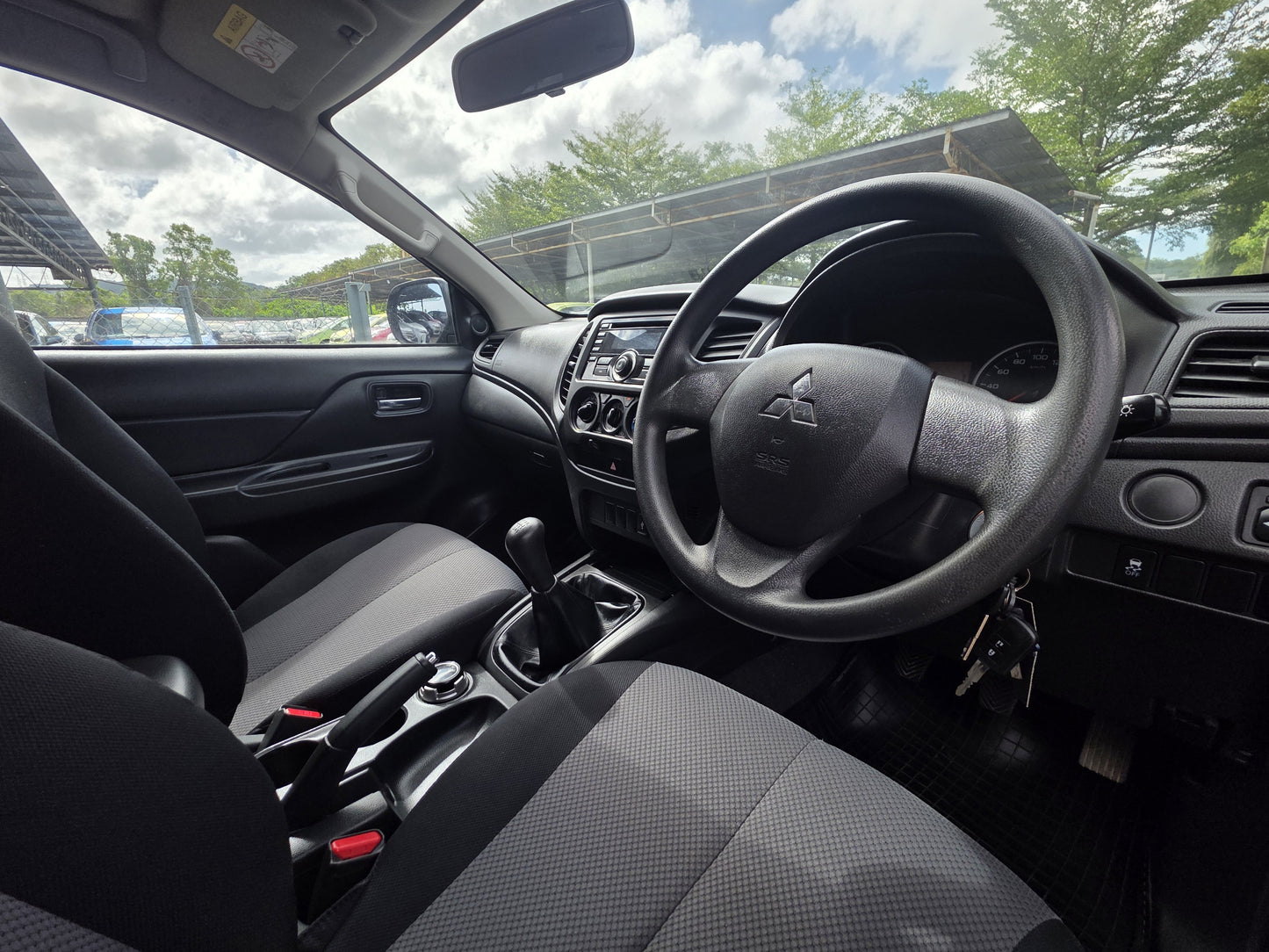 2022 Mitsubishi TRITON D/CAB 2.4 M VGT MS 4WD (MT)