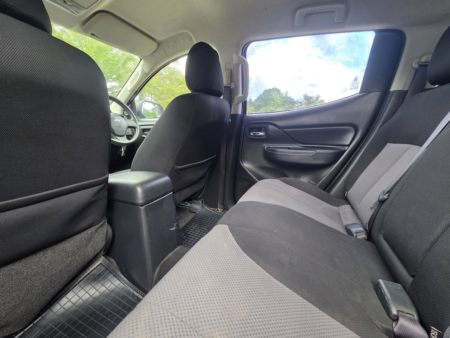 2022 Mitsubishi TRITON D/CAB 2.4 M VGT MS 4WD (MT)